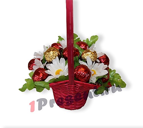 L002.141 Букет из конфет *Ягодка* L002.141 Букет из конфет *Ягодка*
